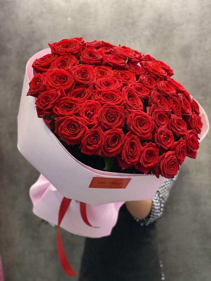 MarbleHarborLeaf workshop space where corporate flower arrangements are designed and prepared for business delivery